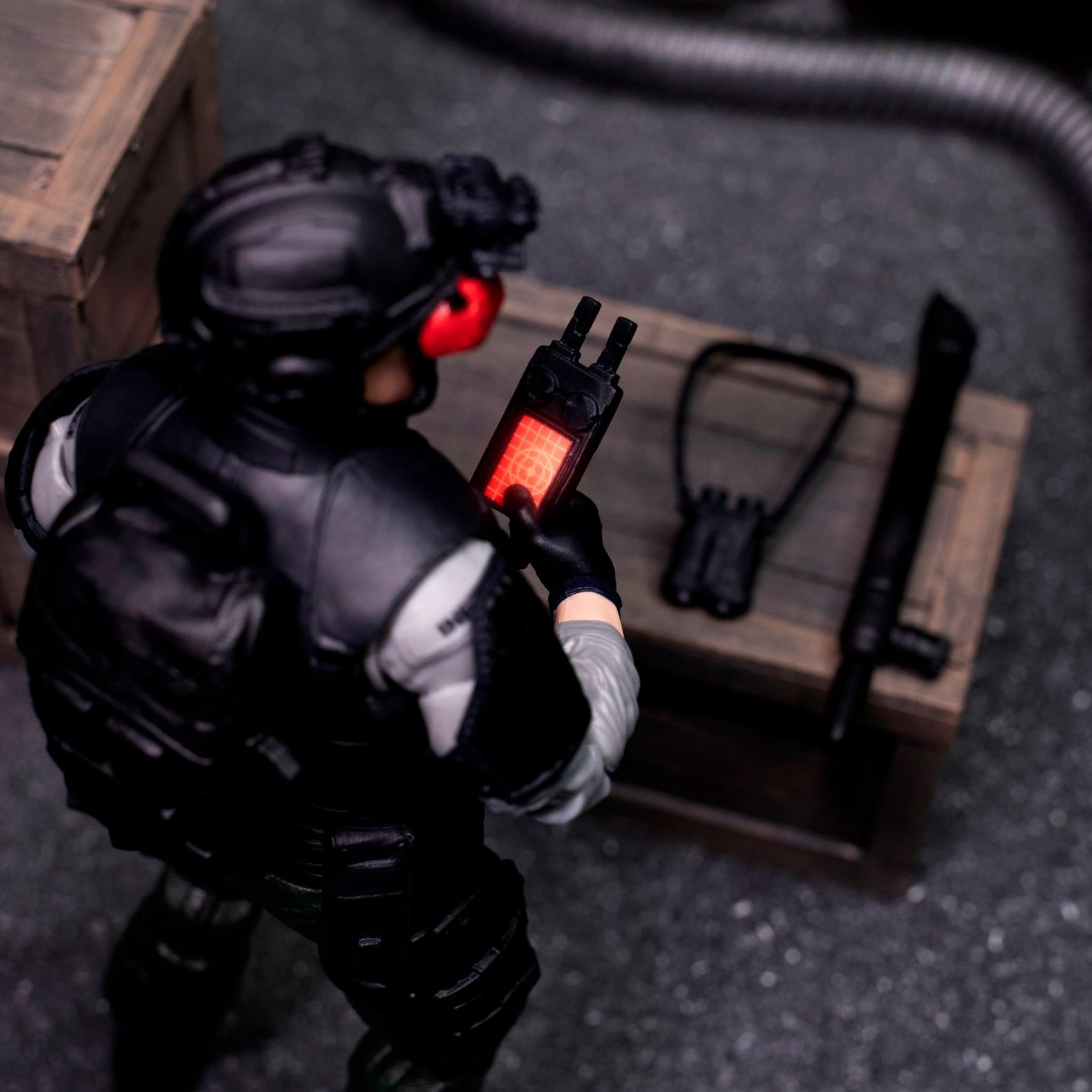 GI Joe Sneak Peek operating electronic reconnaissance controller